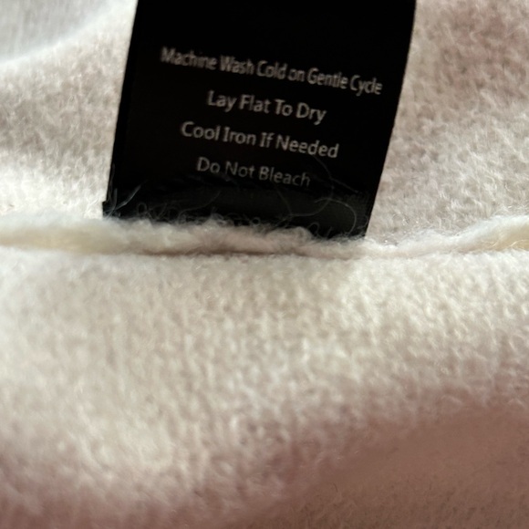 POL Leopard-Animal Print oversized V-Neck Sweater in Beige and Gray large NWOT - Picture 6 of 7